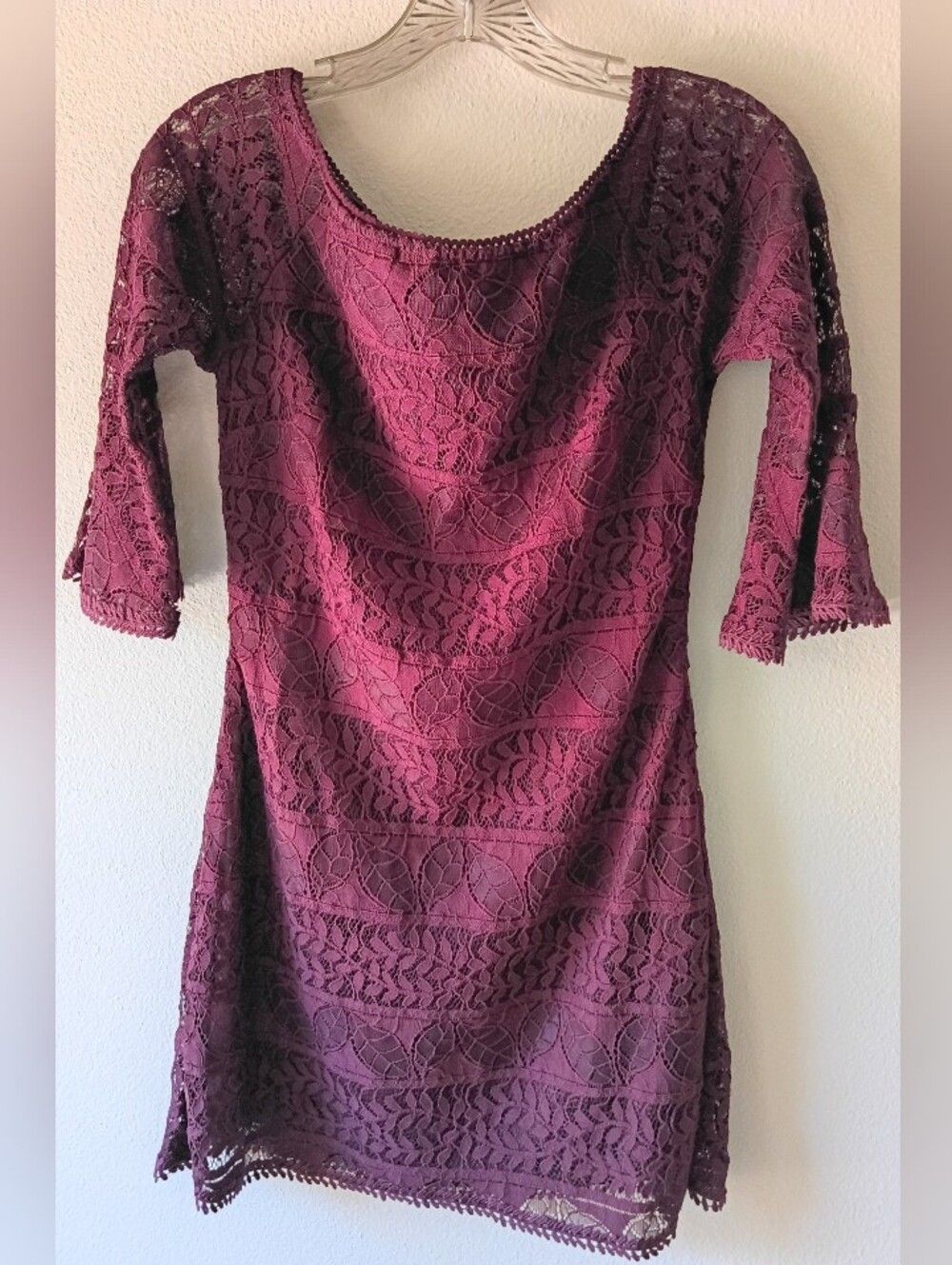 Lulu's Beautiful Burgundy Lace Dress S Maroon 3/4 Bell Sleeves NWT Wedding Guest